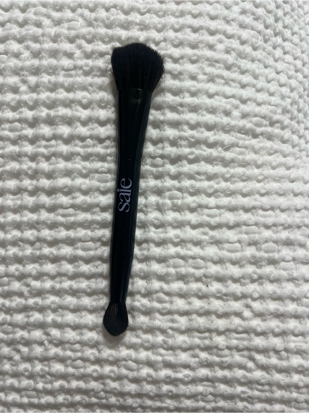 Saie Black Dual-Ended Powder & Blending Brush